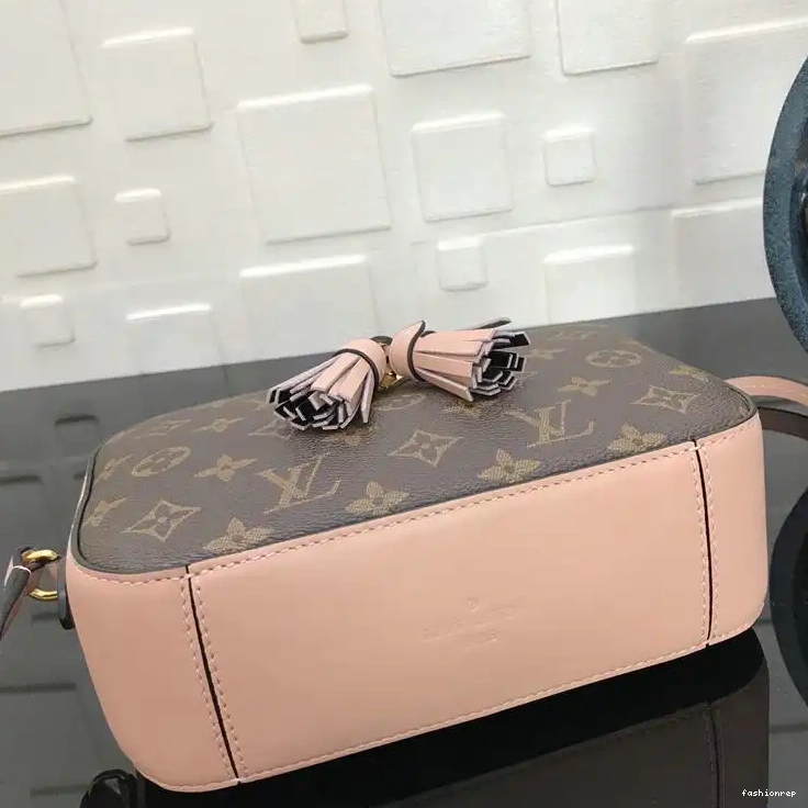 Fashionrepsfam ru LV Bags 19T1L0069 0511